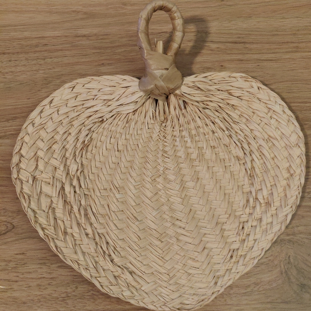 Straw Heart Wall Decoration